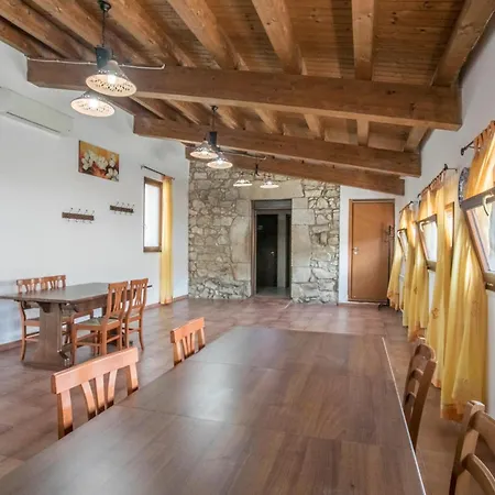 度假居 Cozy In With Outdoor Swimming Pool