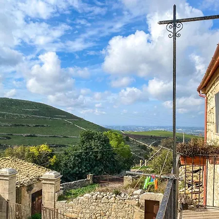 Cozy In With Outdoor Swimming Pool Holiday home Ragusa