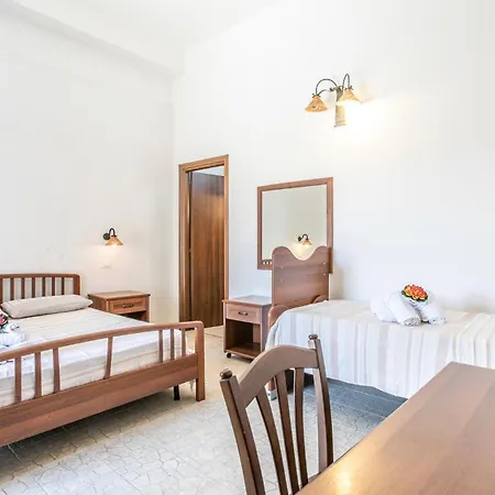 Holiday home Cozy In With Outdoor Swimming Pool Ragusa